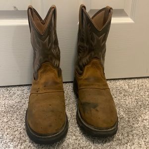 Ariat waterproof composite toe boots size 9